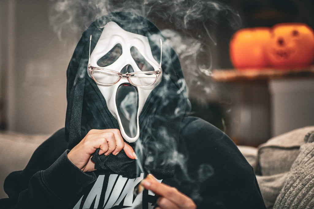 SCREAM SMOKE Magazine