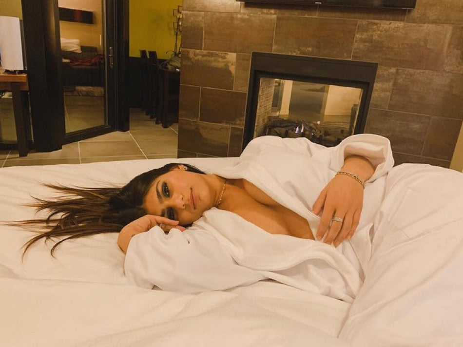 Mia Khalifa-Sinful Lifestyle -Tired Of Living For The Devil