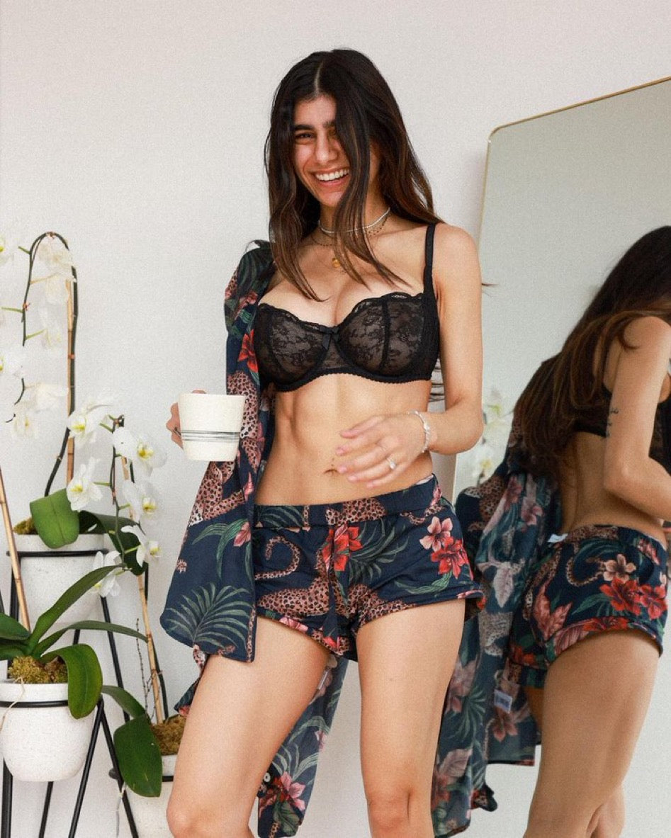 Mia Khalifa-Sinful Lifestyle -Tired Of Living For The Devil