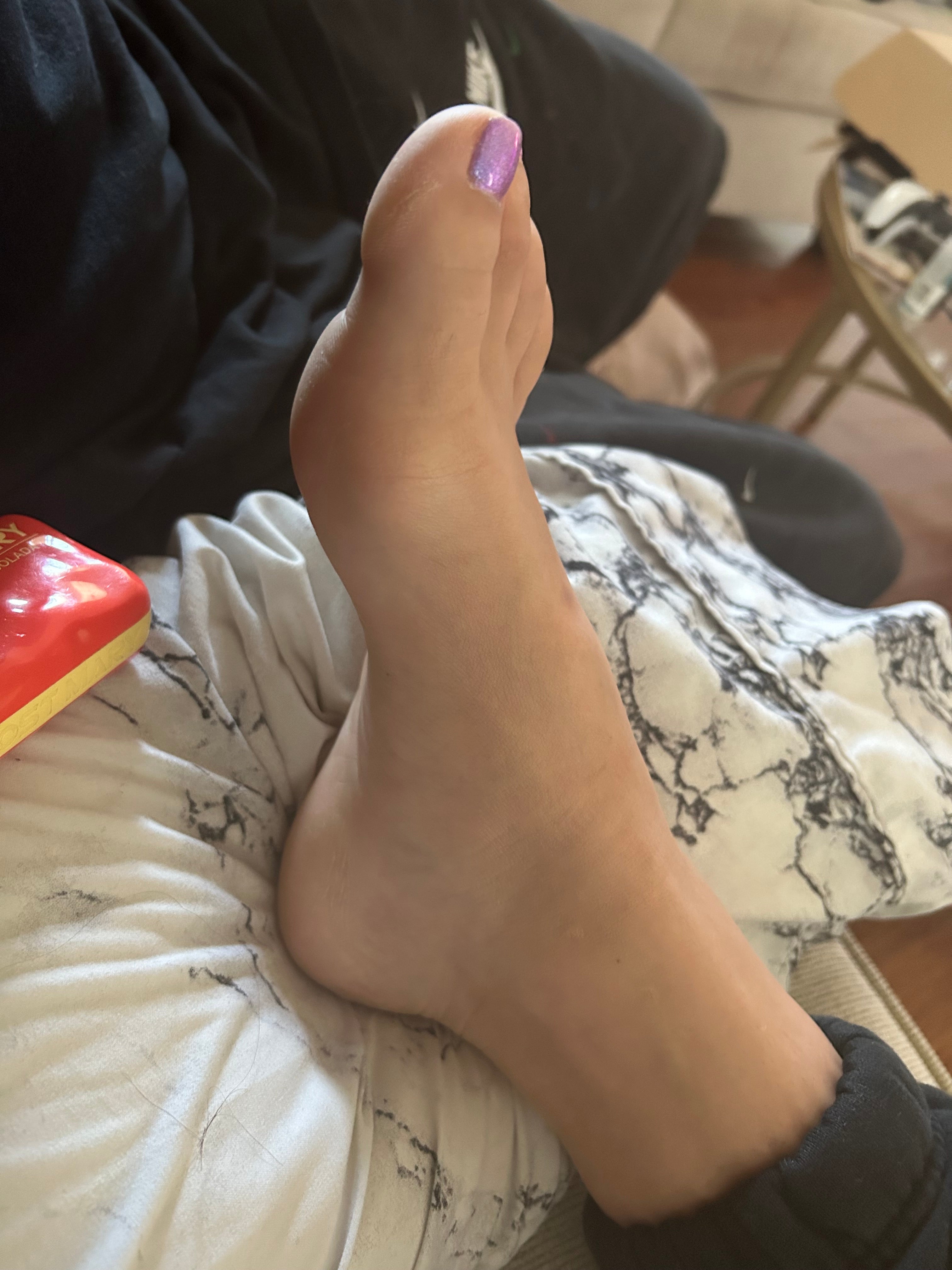 Glitz Purp Toe magazine