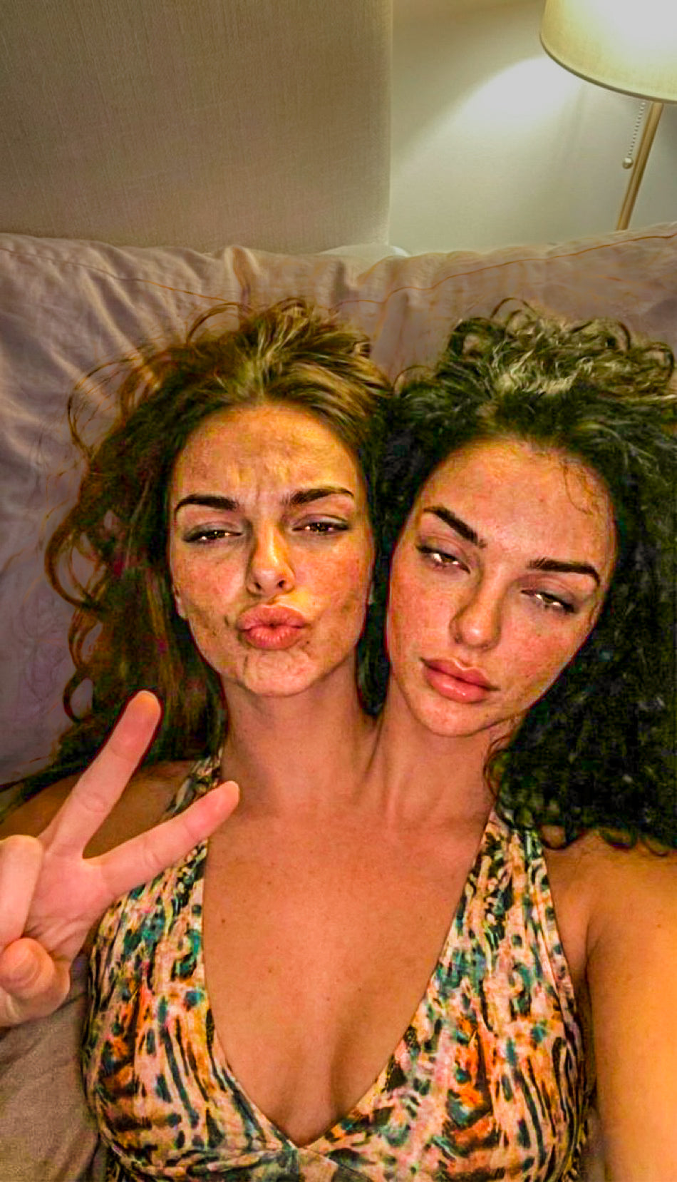 SOULS MAGAZiNe Valeria and Camila Issue