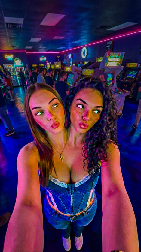 SOULS MAGAZiNe Valeria and Camila Issue