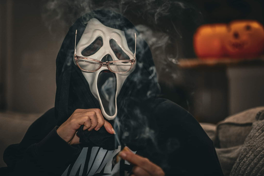 SCREAM SMOKE Magazine