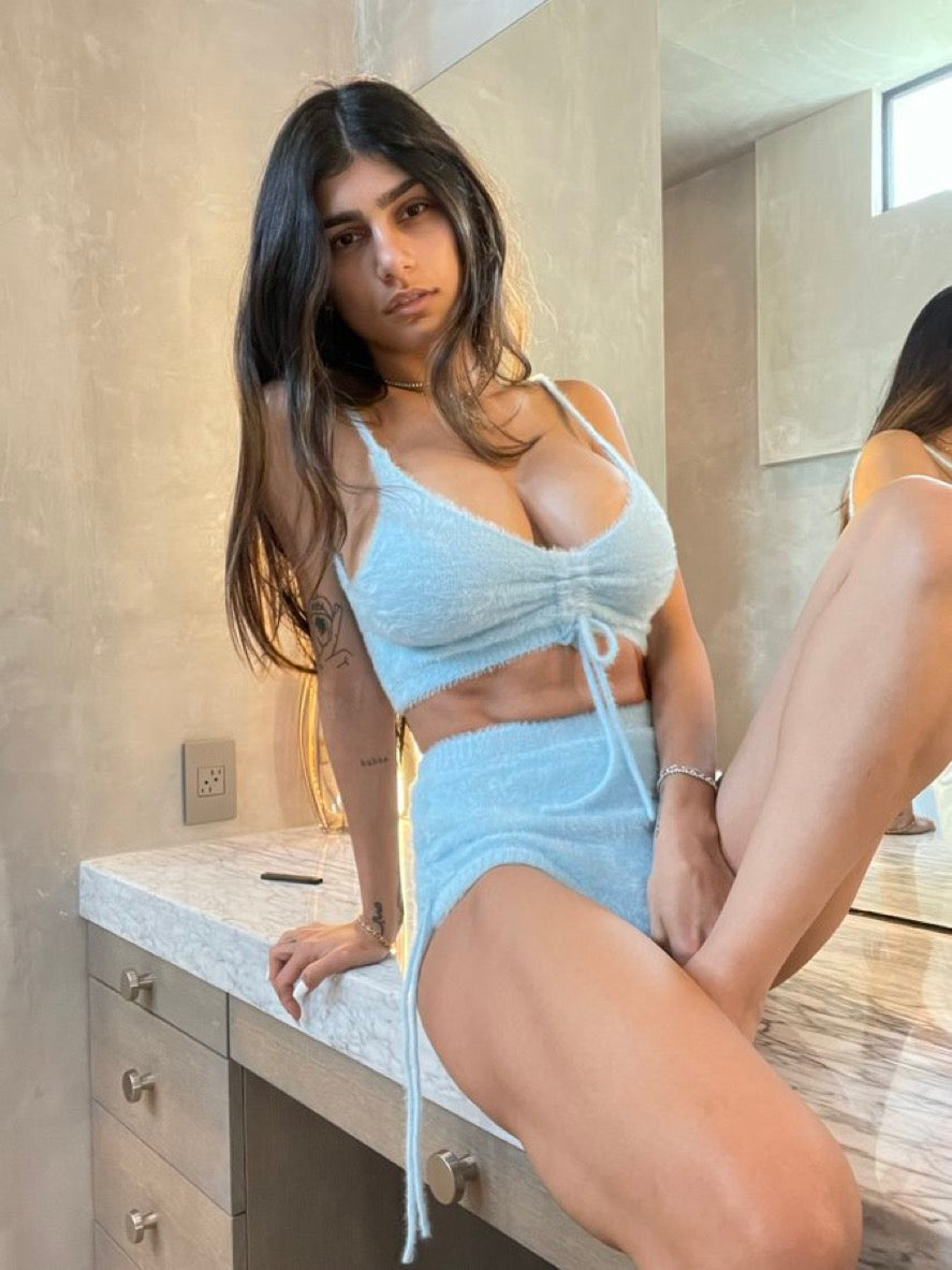 Mia Khalifa-Sinful Lifestyle -Tired Of Living For The Devil