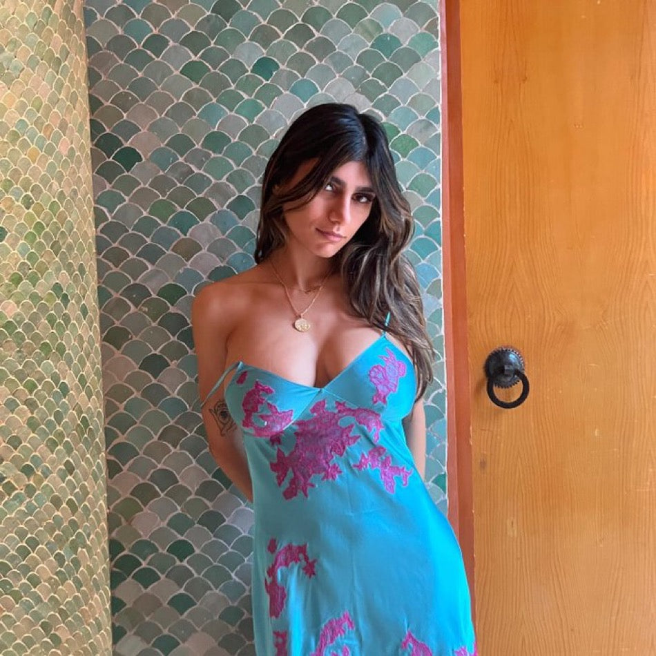 Mia Khalifa-Sinful Lifestyle -Tired Of Living For The Devil