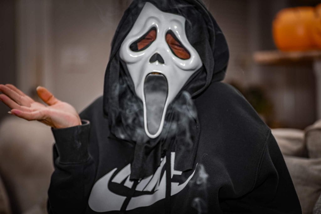 SCREAM SMOKE Magazine