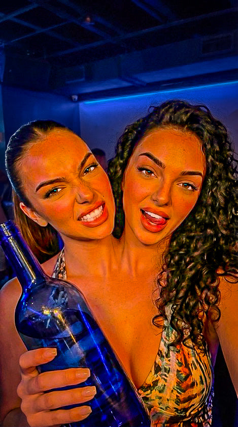SOULS MAGAZiNe Valeria and Camila Issue