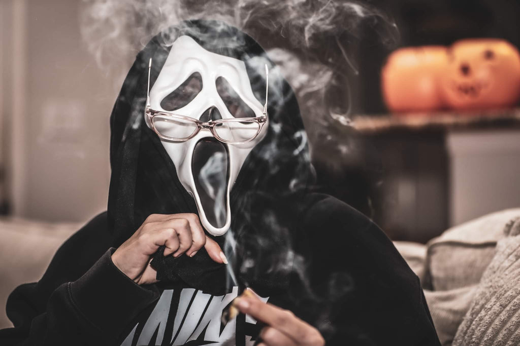 SCREAM SMOKE Magazine